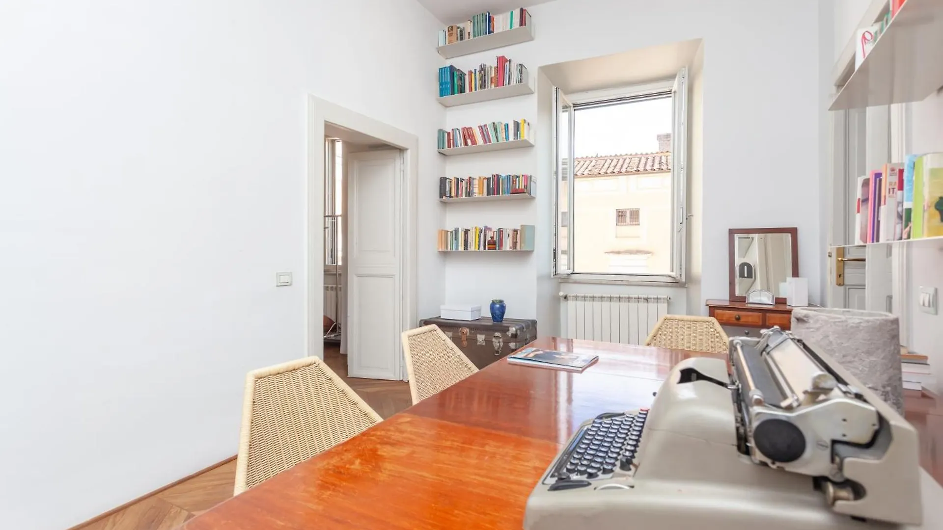 Piazza Vittorio Retreat Apartment Rome