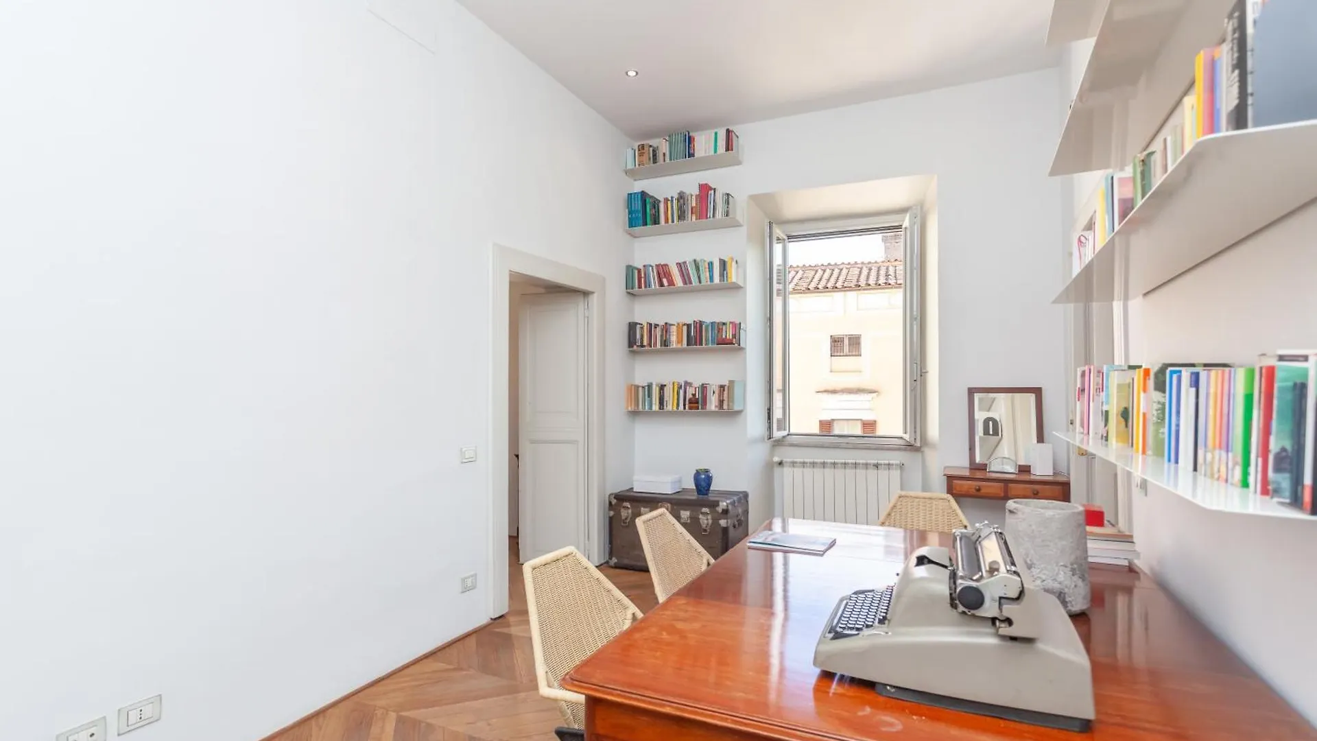Piazza Vittorio Retreat Apartment Rome Italy